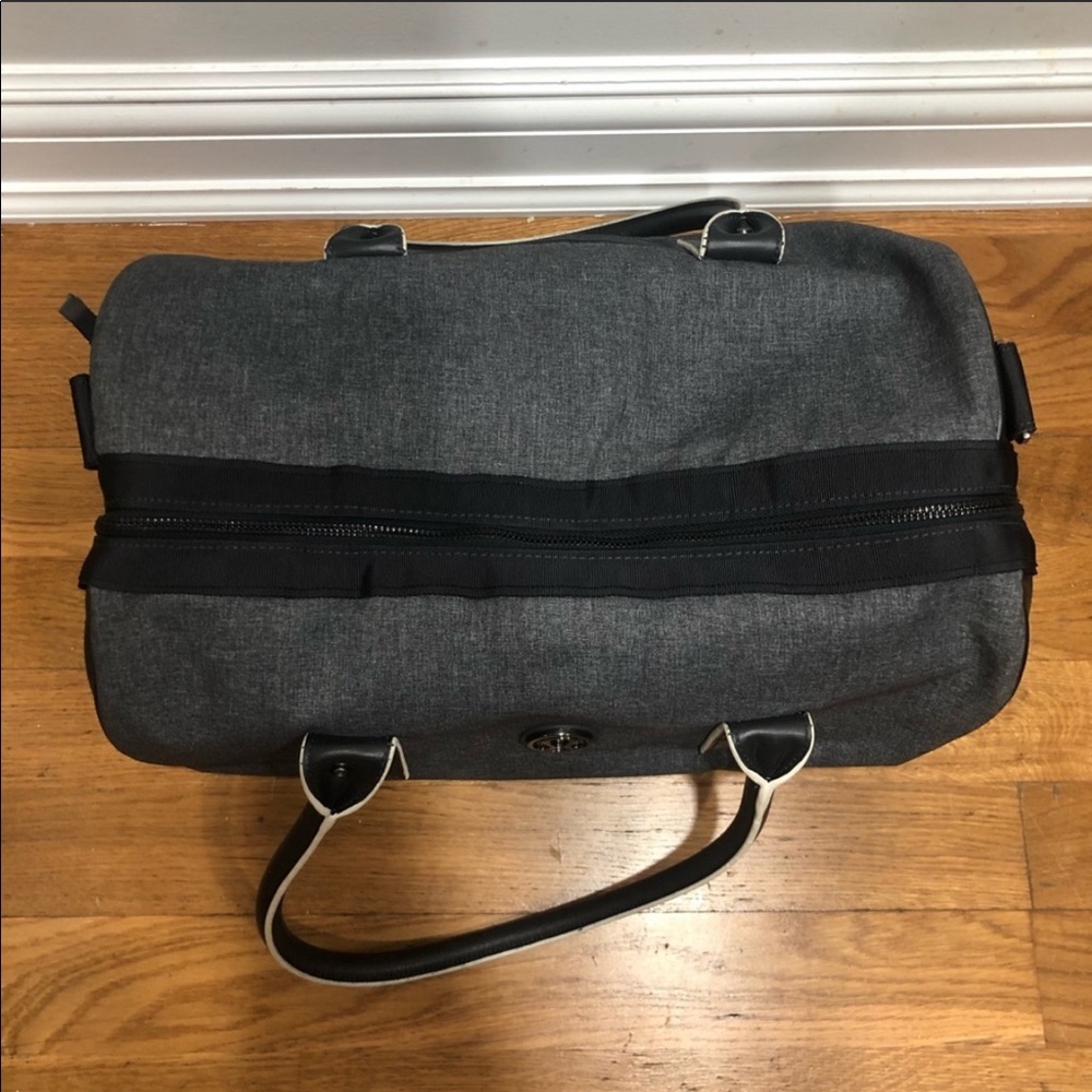 Lululemon bag - Picture 3 of 8